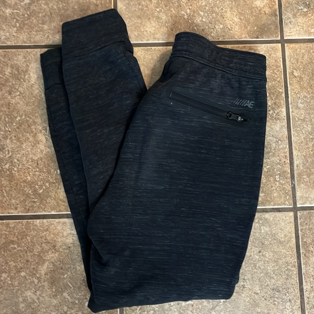 Men’s AE small dark gray joggers